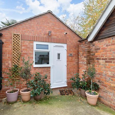 Modern Self Contained Studio Home Cheltenham Exteriér fotografie